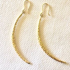 14k curve gold diamond finish earrings